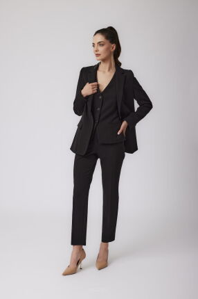 Eleganckie klasyczne spodnie w czarnym kolorze
