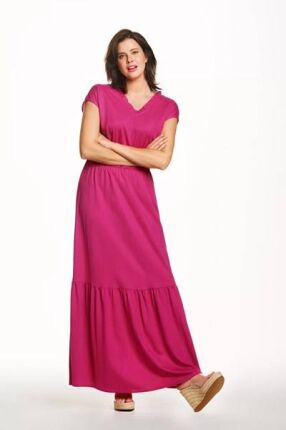Długa sukienka w kolorze malinowym, z gumką w pasie